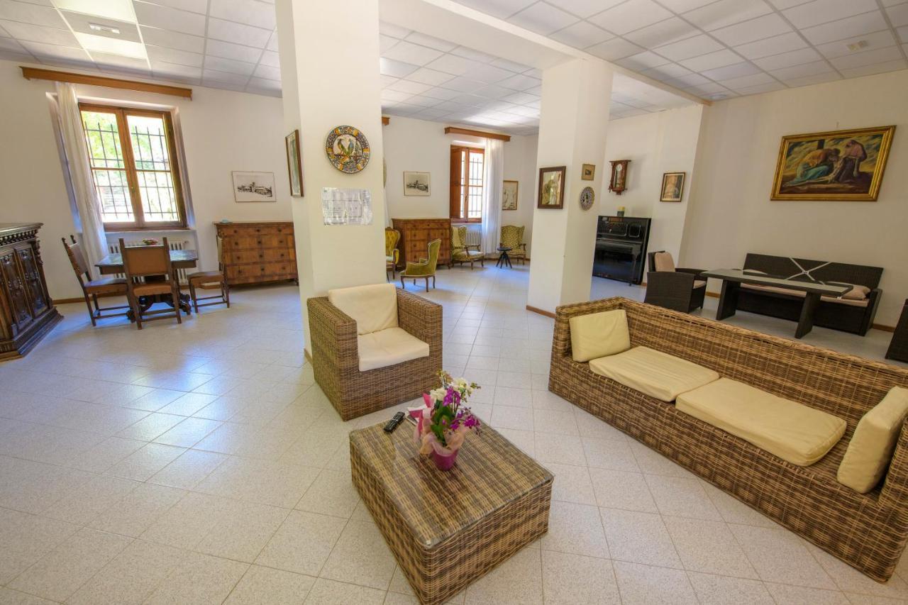 Casa Perferie “Pastor Angelicus” Hotel Ла Верна Екстериор снимка
