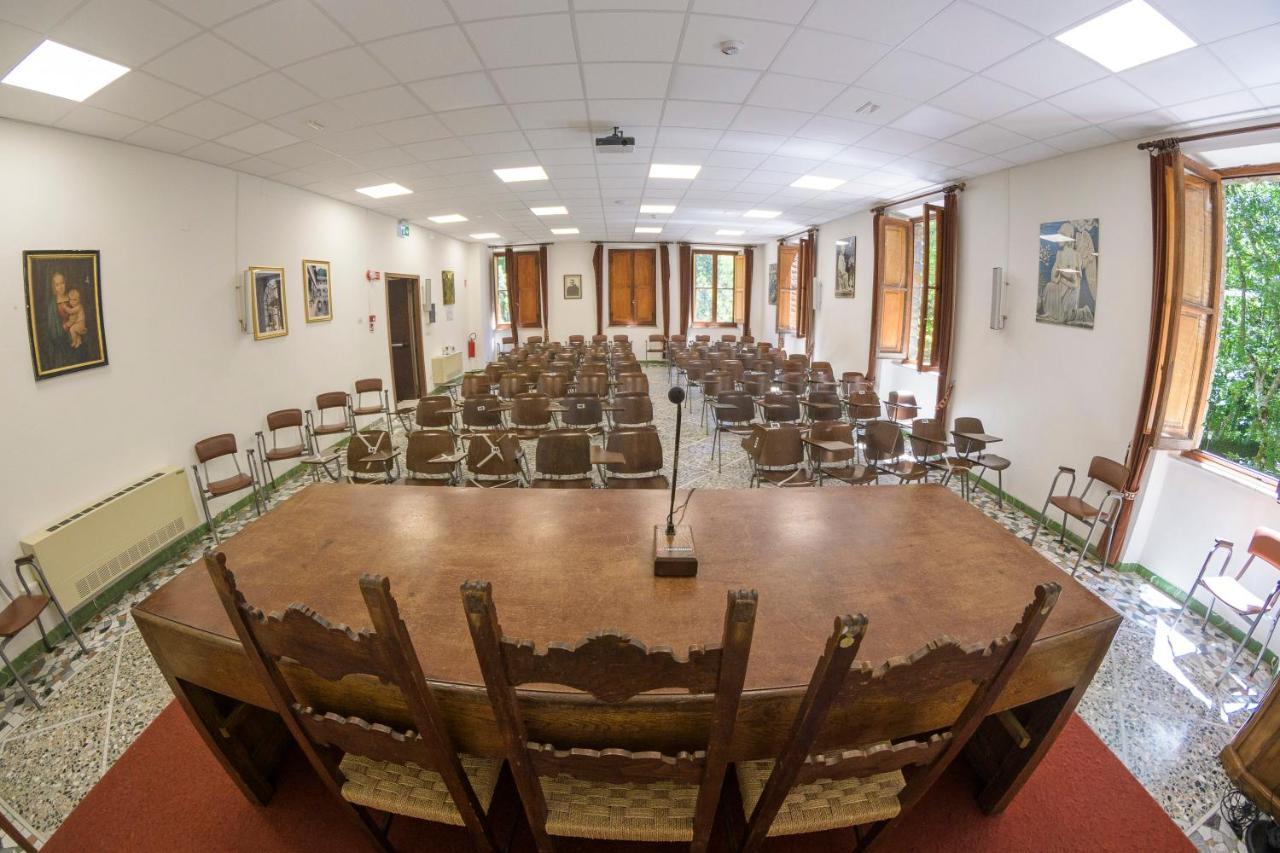Casa Perferie “Pastor Angelicus” Hotel Ла Верна Екстериор снимка